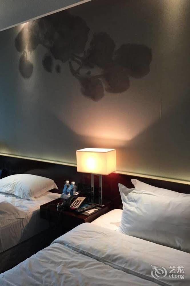 Fortune Century Hotel Csuhaj Kültér fotó